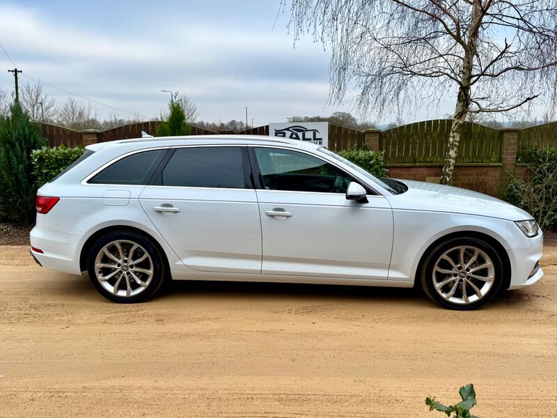 AUDI A4 AVANT