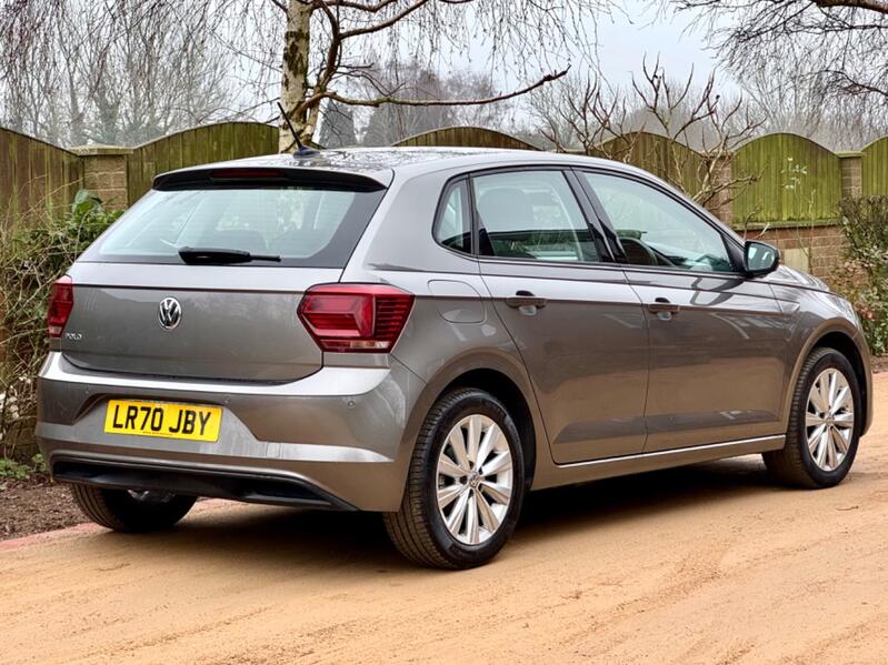 VOLKSWAGEN POLO