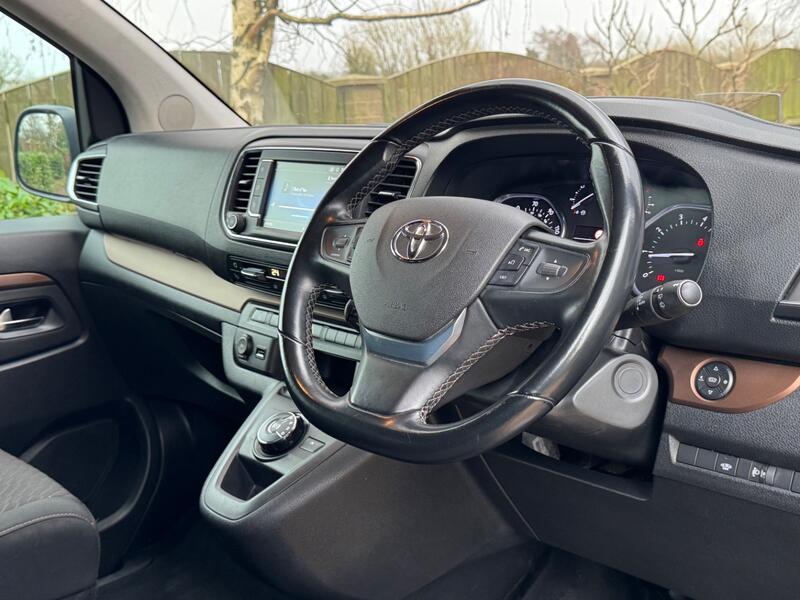 TOYOTA PROACE VERSO