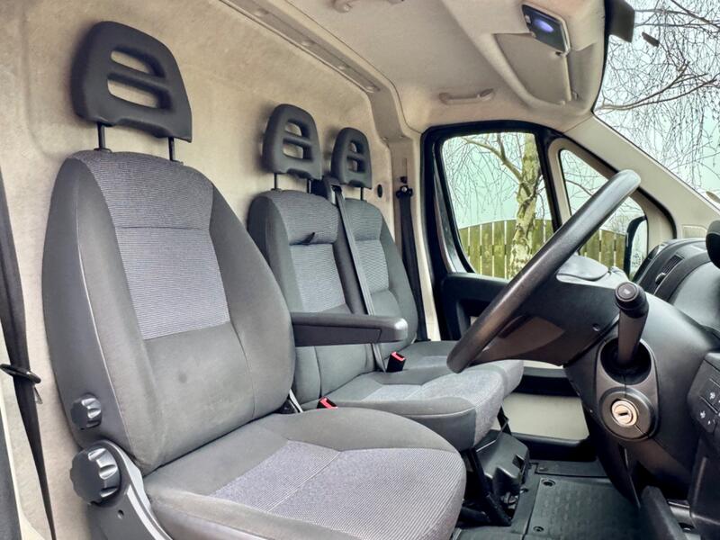 PEUGEOT BOXER