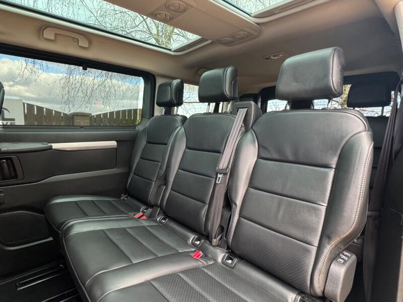 PEUGEOT TRAVELLER