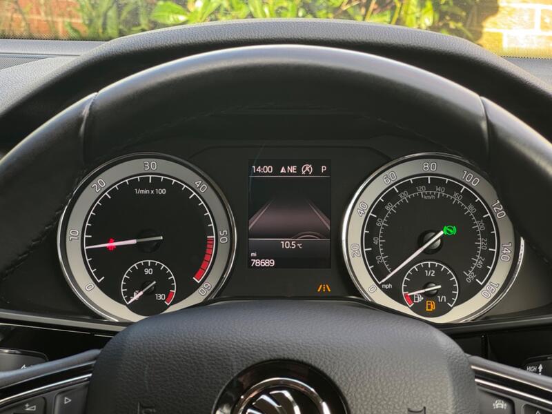 SKODA SUPERB