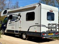 SWIFT ESCAPE 686