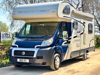SWIFT ESCAPE 686