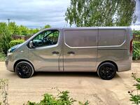 VAUXHALL VIVARO