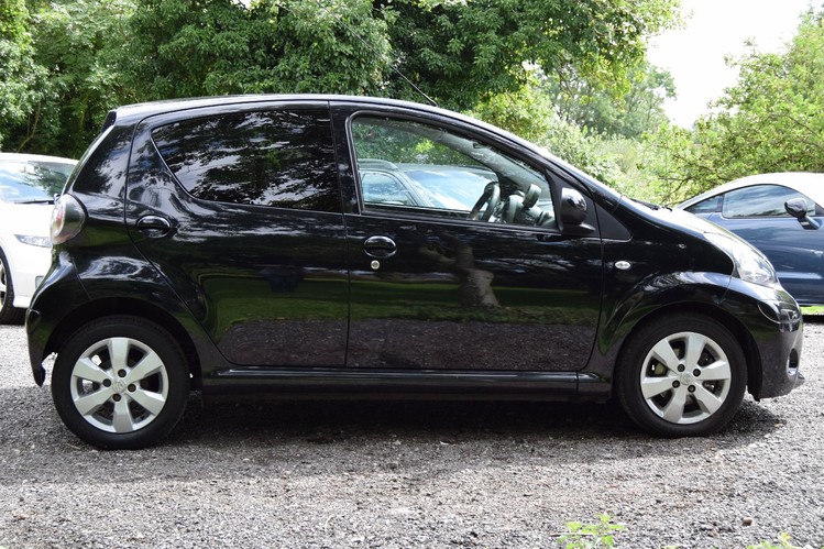 TOYOTA AYGO