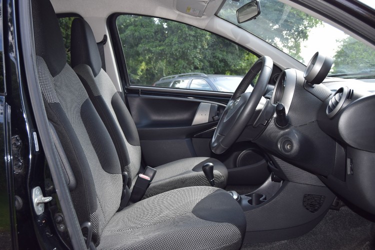 TOYOTA AYGO