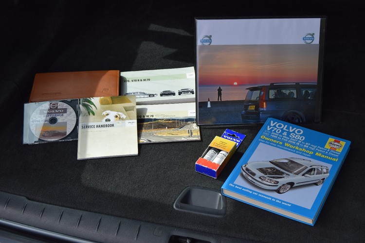 VOLVO V70