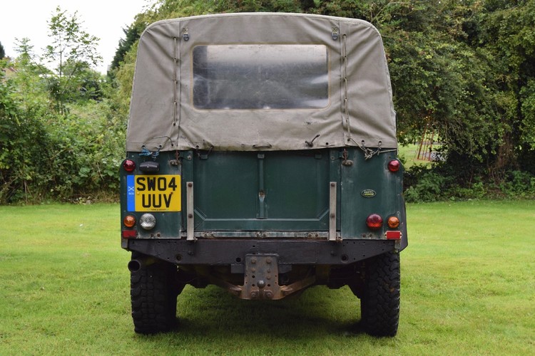 LAND ROVER DEFENDER