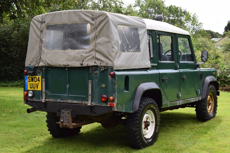 LAND ROVER DEFENDER