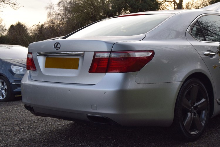 LEXUS LS