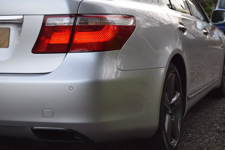 LEXUS LS