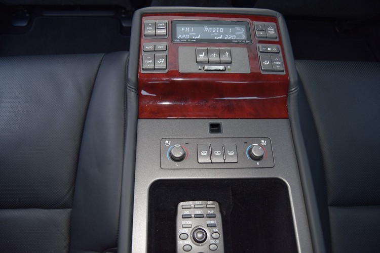 LEXUS LS
