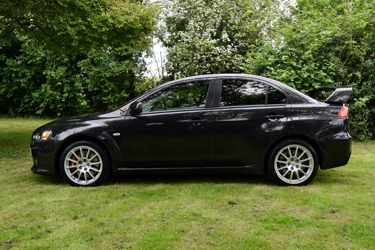 MITSUBISHI LANCER