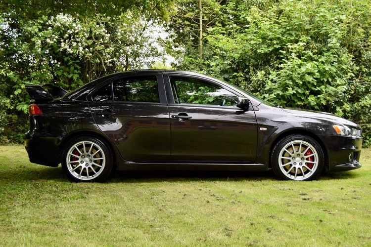 MITSUBISHI LANCER