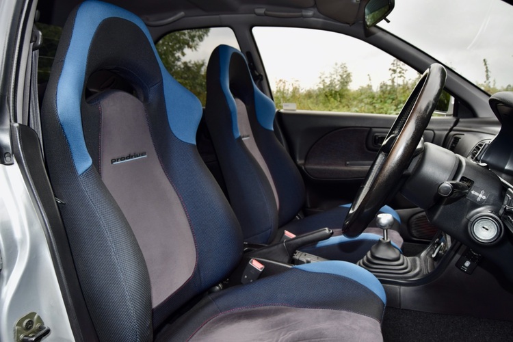 SUBARU IMPREZA