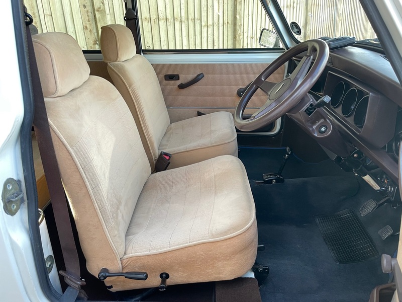 AUSTIN MINI