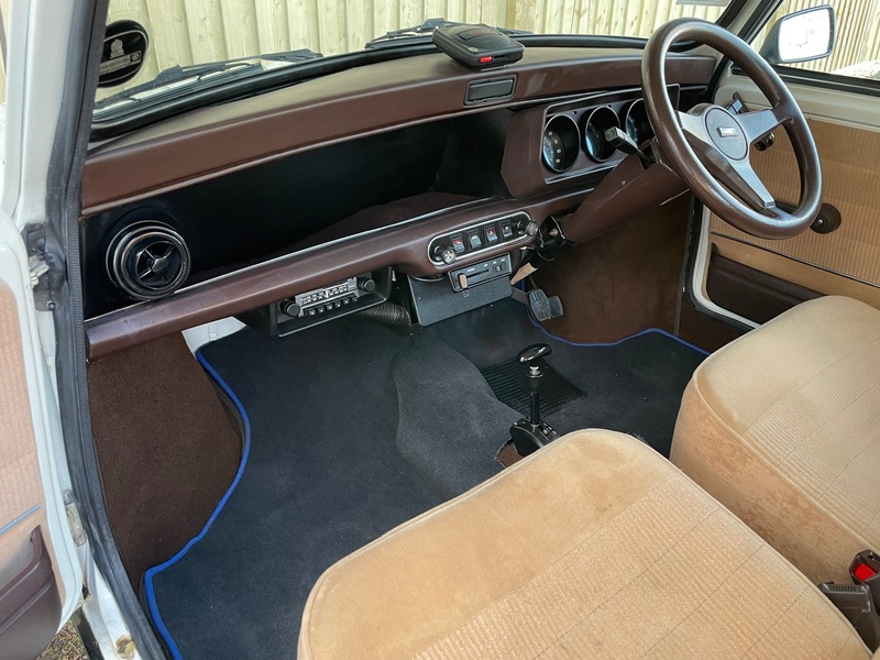 AUSTIN MINI