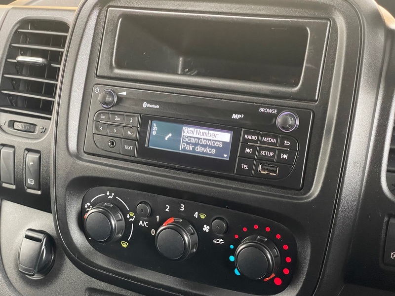 RENAULT TRAFIC