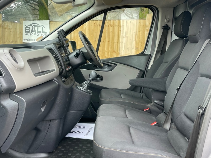 RENAULT TRAFIC