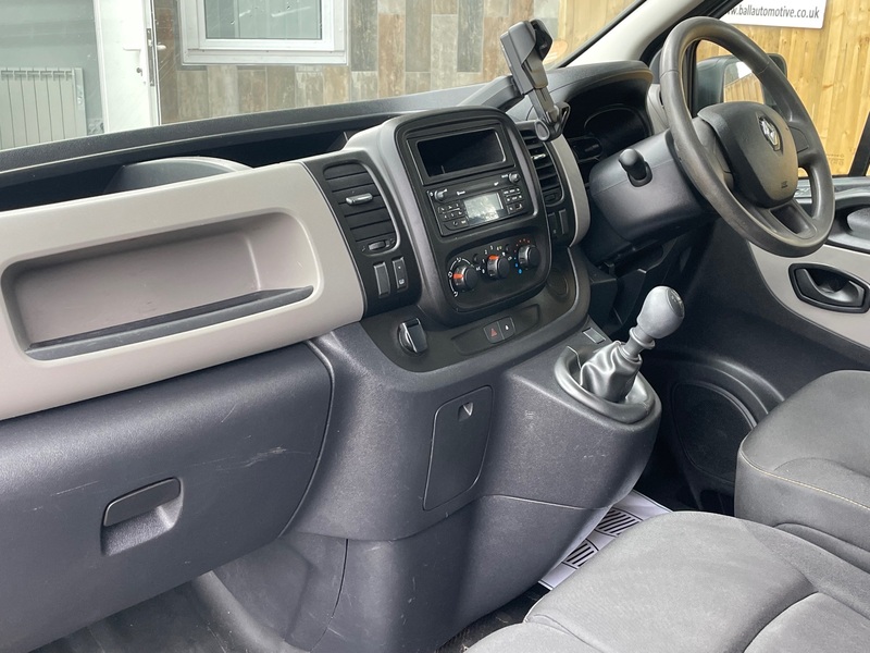 RENAULT TRAFIC