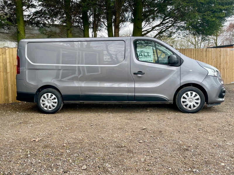 RENAULT TRAFIC