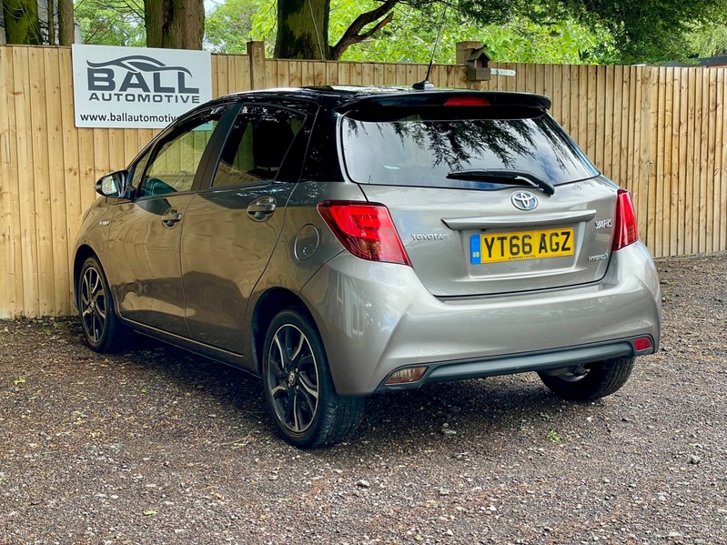 TOYOTA YARIS